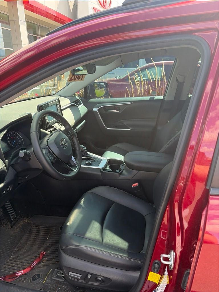 2021 Toyota RAV4 Hybrid XLE Premium