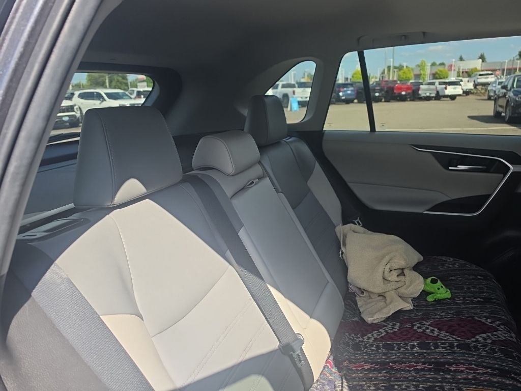 2021 Toyota RAV4 Hybrid XLE Premium