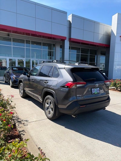2025 Toyota RAV4 Hybrid LE