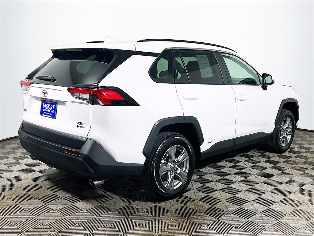 2025 Toyota RAV4 Hybrid XLE