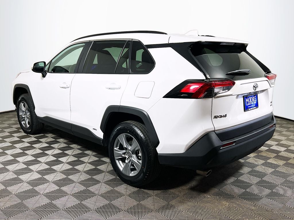 2025 Toyota RAV4 Hybrid XLE