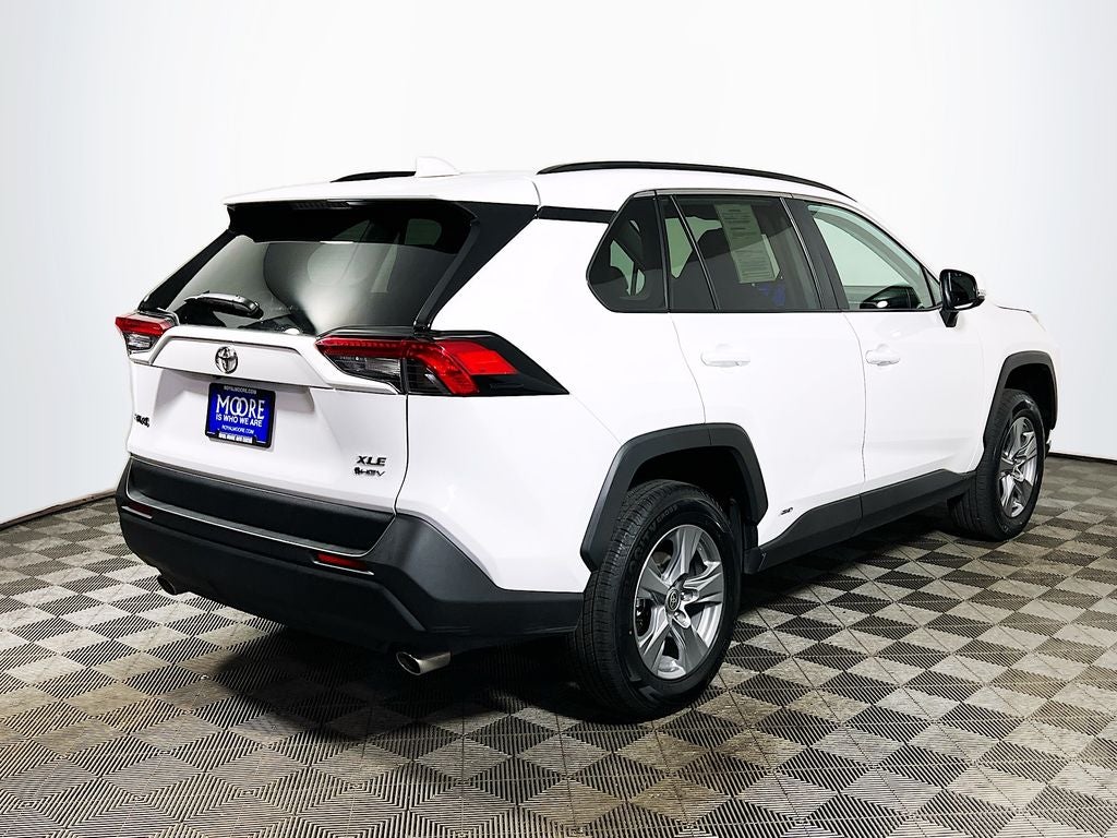 2025 Toyota RAV4 Hybrid XLE