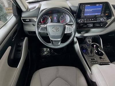 2022 Toyota Highlander LE