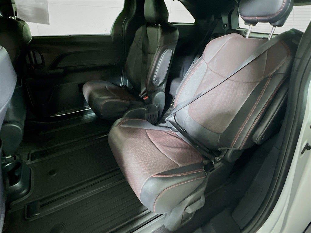 2025 Toyota Sienna XSE 7 Passenger