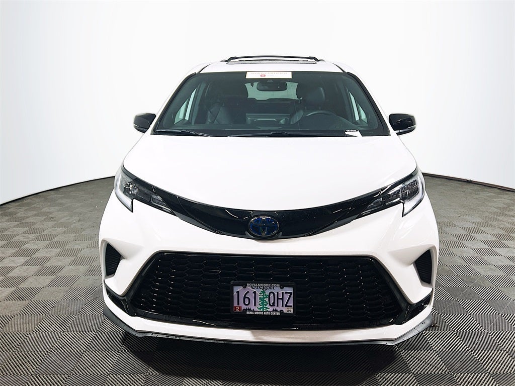 2025 Toyota Sienna XSE 7 Passenger
