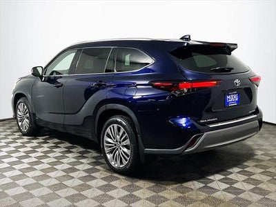 2026 Toyota Highlander Hybrid Platinum