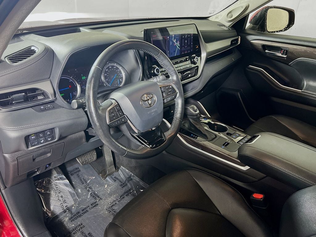 2021 Toyota Highlander Hybrid Platinum