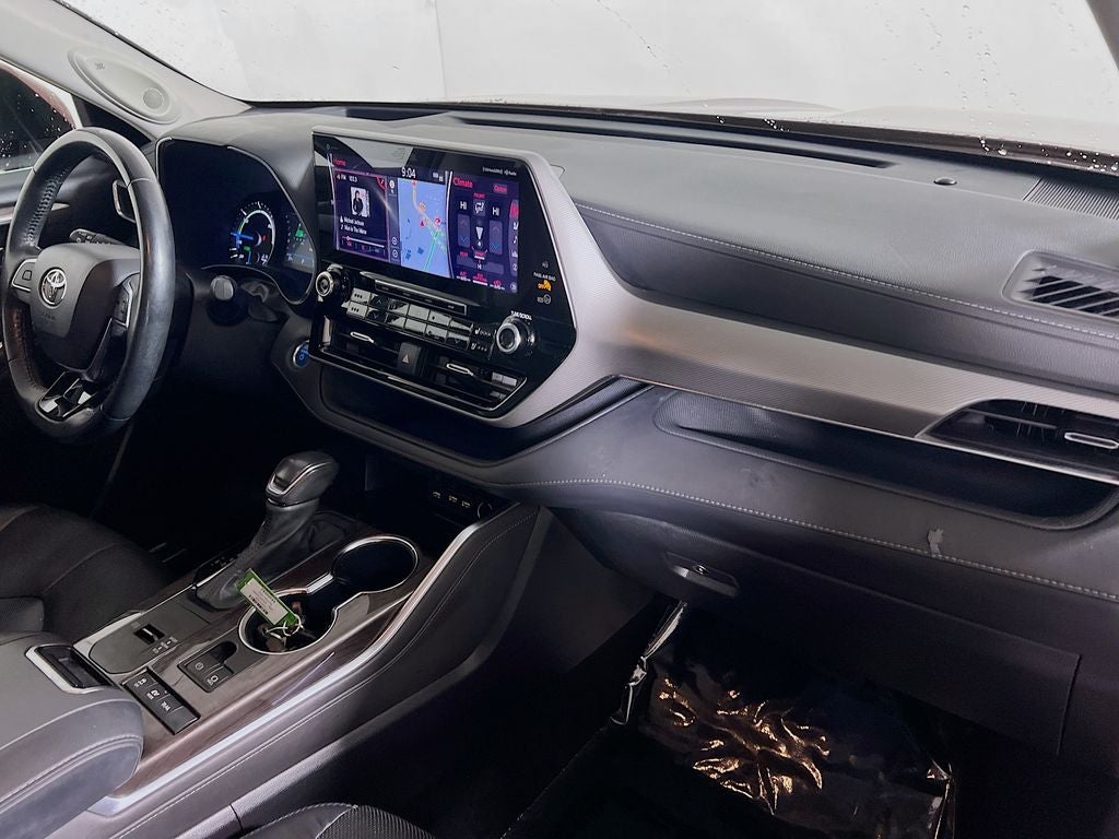 2021 Toyota Highlander Hybrid Platinum