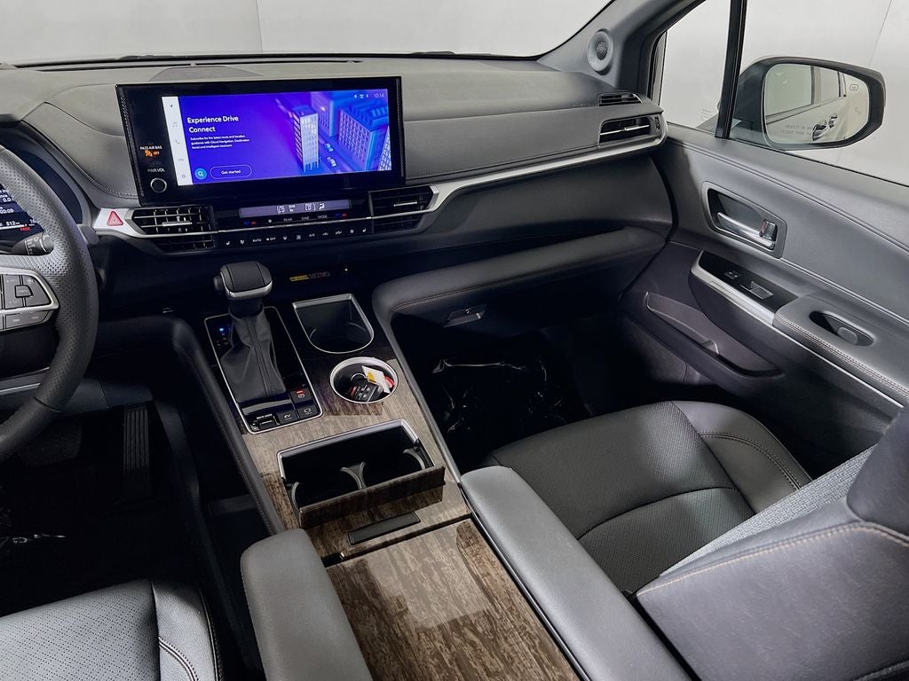 2025 Toyota Sienna Platinum 7 Passenger
