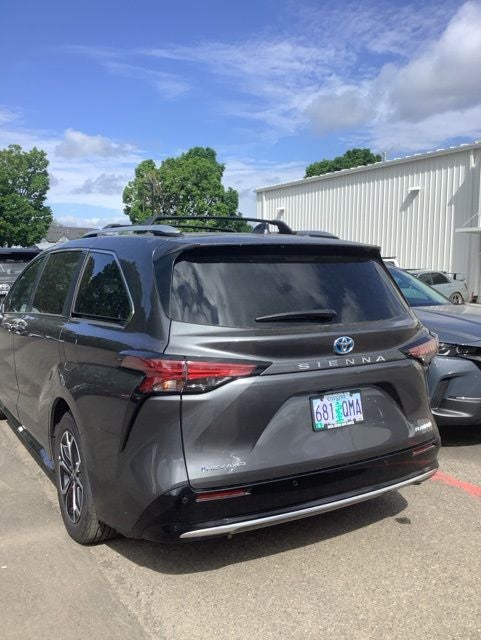 2025 Toyota Sienna Platinum 7 Passenger