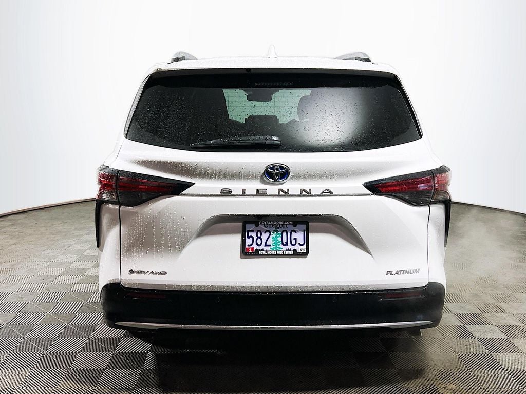 2025 Toyota Sienna Platinum 7 Passenger