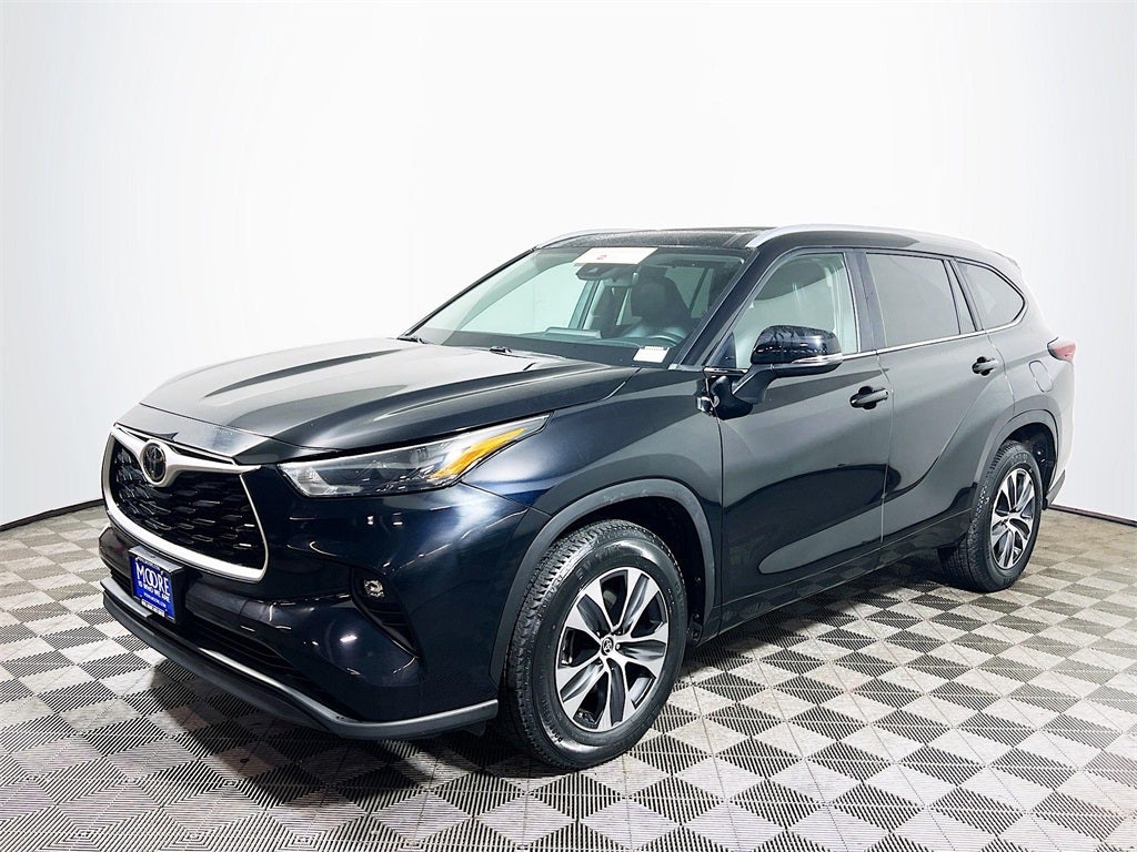 2024 Toyota Highlander XLE