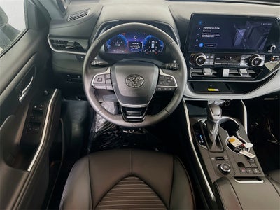 2025 Toyota Highlander XSE