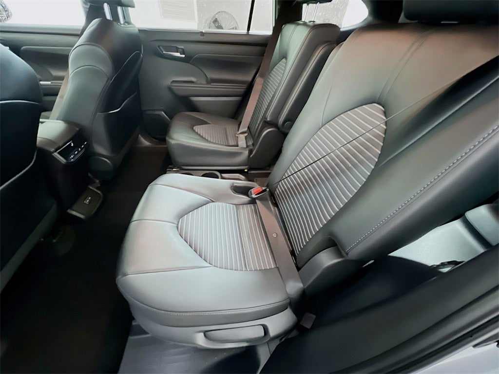 2025 Toyota Highlander XSE