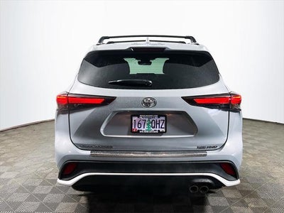 2025 Toyota Highlander XSE