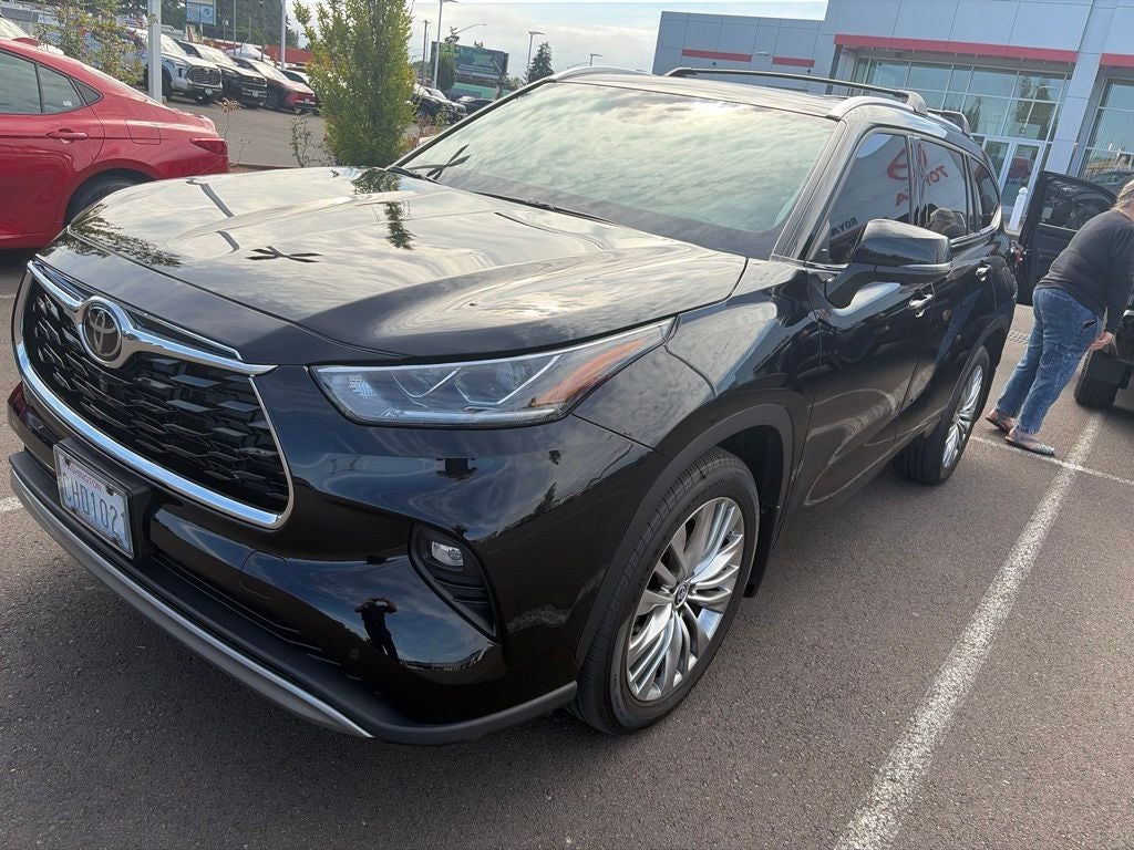 2023 Toyota Highlander Platinum