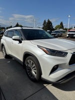 2024 Toyota Highlander Platinum