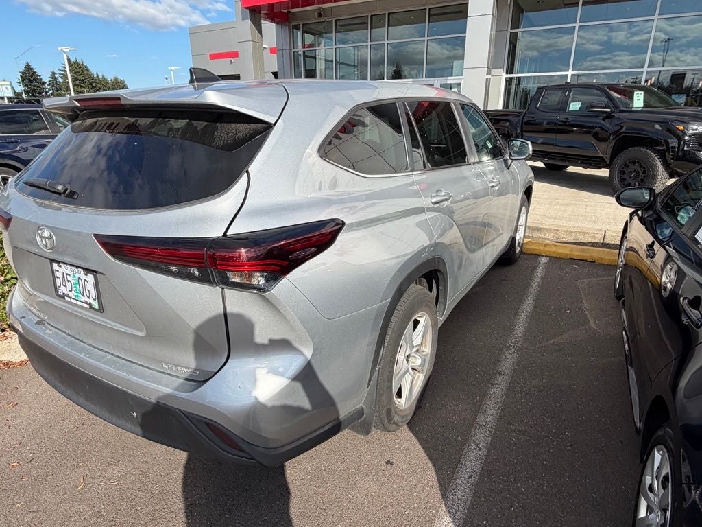 2024 Toyota Highlander LE