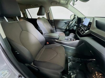 2024 Toyota Highlander LE