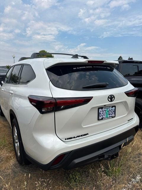 2025 Toyota Highlander LE