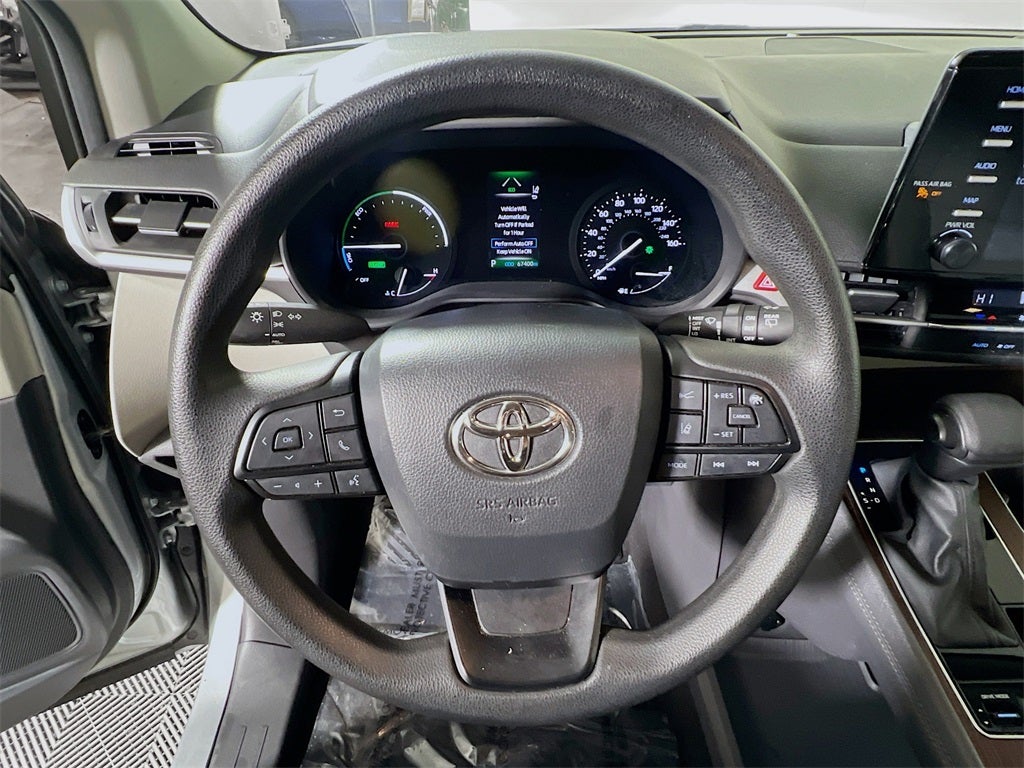 2024 Toyota Sienna LE 8 Passenger