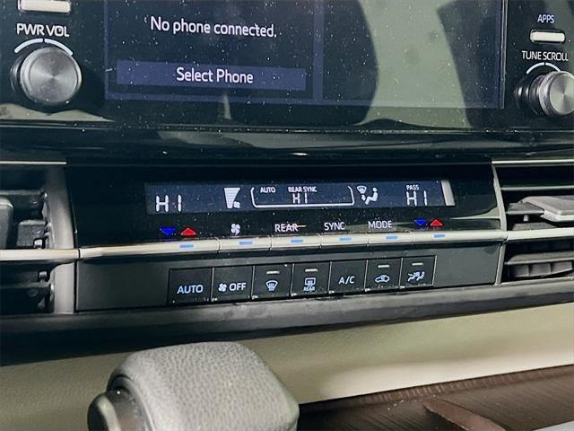 2024 Toyota Sienna LE 8 Passenger