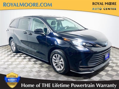 2024 Toyota Sienna LE 8 Passenger