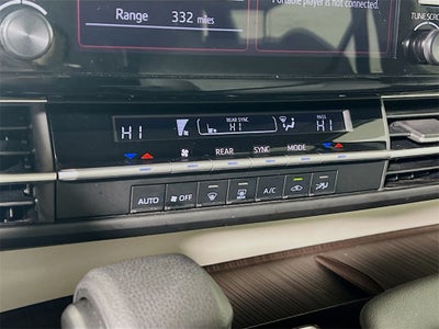 2024 Toyota Sienna LE 8 Passenger