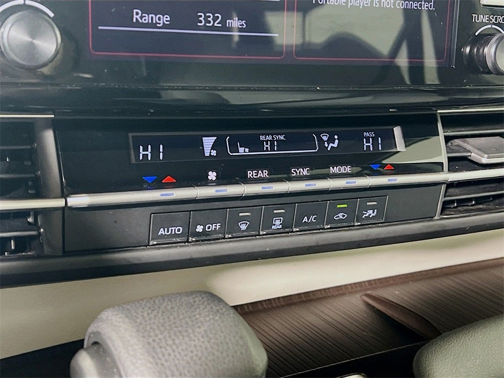 2024 Toyota Sienna LE 8 Passenger