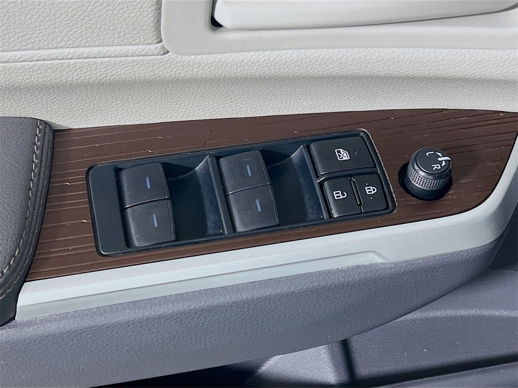 2024 Toyota Sienna LE 8 Passenger