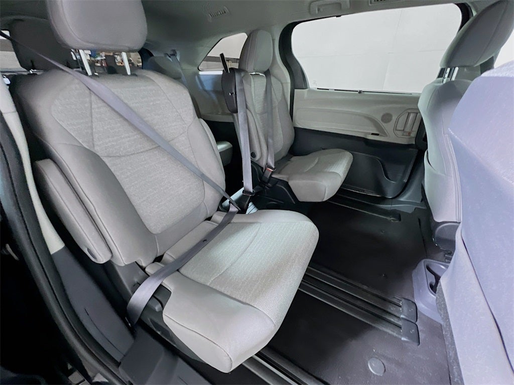 2024 Toyota Sienna LE 8 Passenger