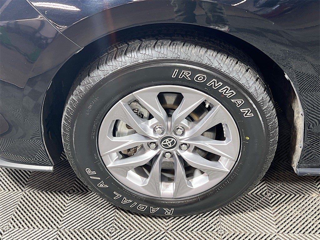 2024 Toyota Sienna LE 8 Passenger