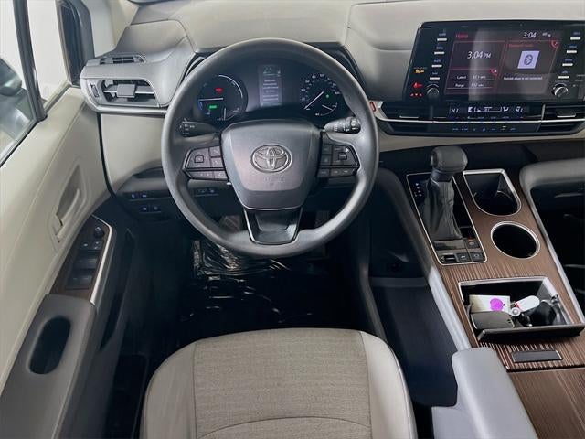 2024 Toyota Sienna LE 8 Passenger