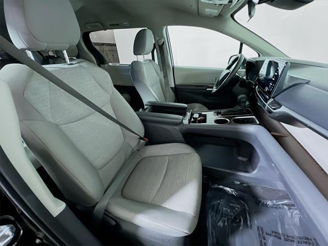 2024 Toyota Sienna LE 8 Passenger