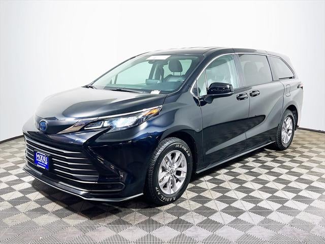 2024 Toyota Sienna LE 8 Passenger