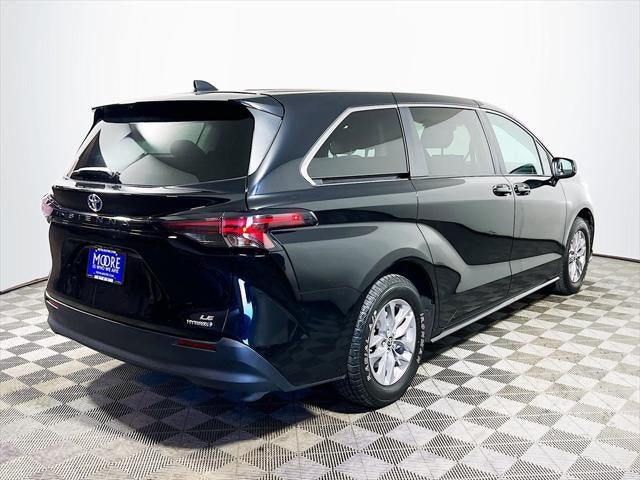 2024 Toyota Sienna LE 8 Passenger