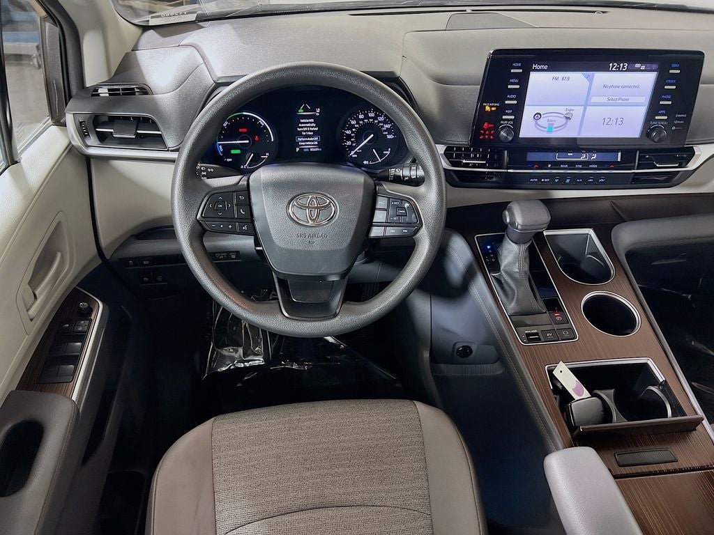 2023 Toyota Sienna LE 8 Passenger