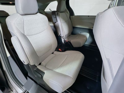 2023 Toyota Sienna LE 8 Passenger