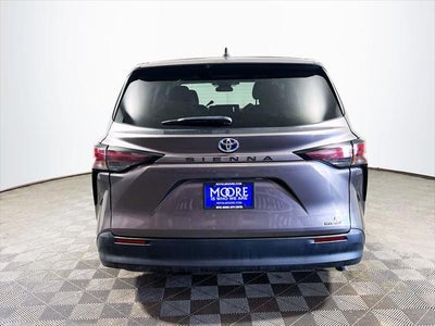 2023 Toyota Sienna LE 8 Passenger