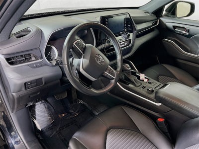 2022 Toyota Highlander XSE