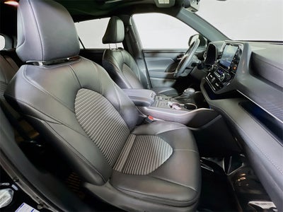 2022 Toyota Highlander XSE