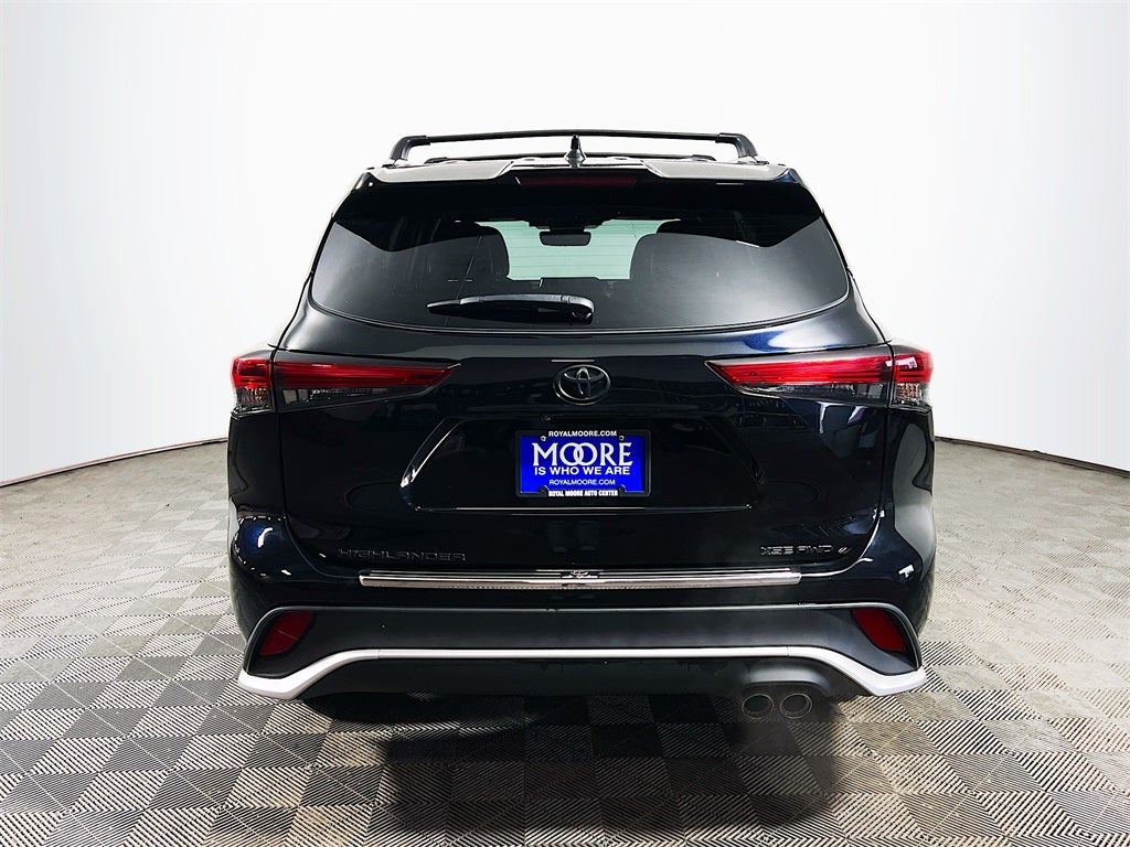 2022 Toyota Highlander XSE