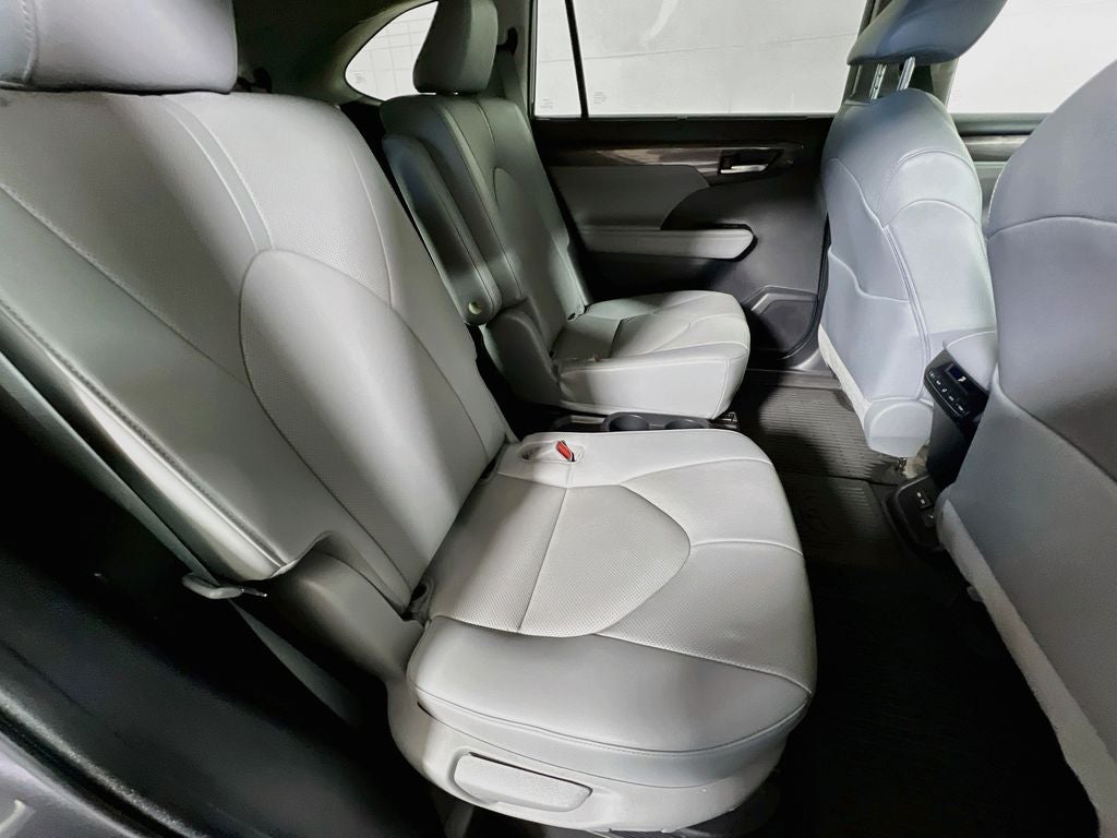 2023 Toyota Highlander Hybrid Limited