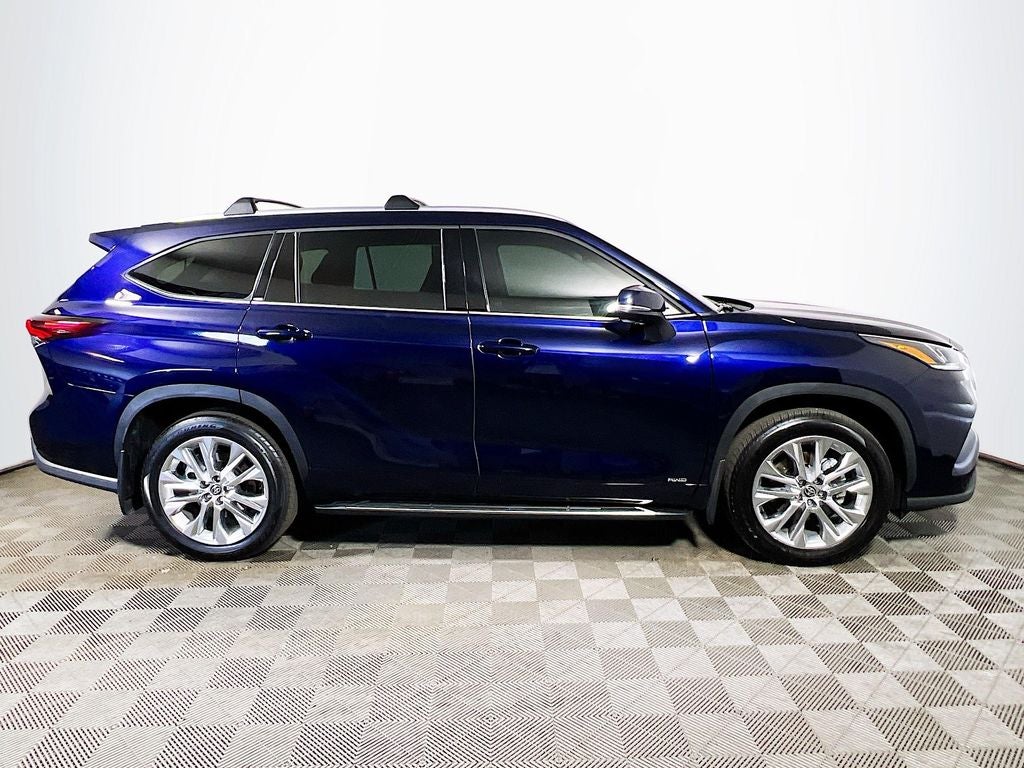 2025 Toyota Highlander Hybrid Limited