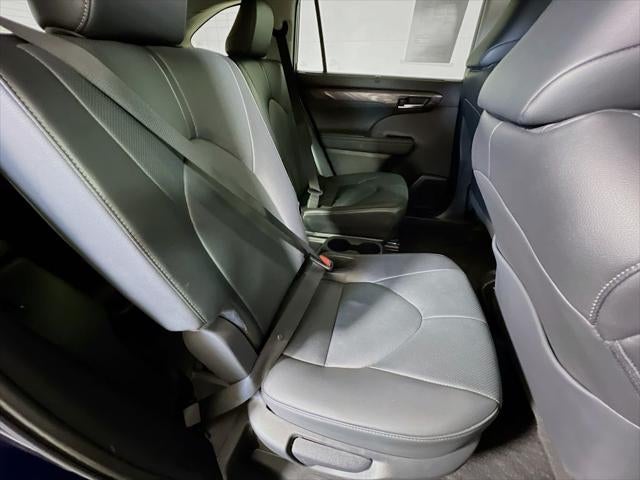 2025 Toyota Highlander Hybrid Limited