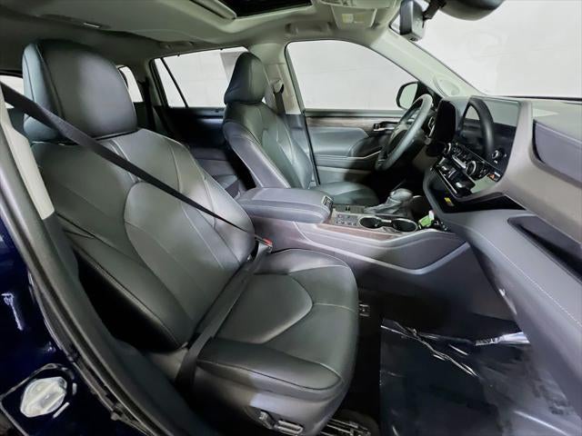 2025 Toyota Highlander Hybrid Limited