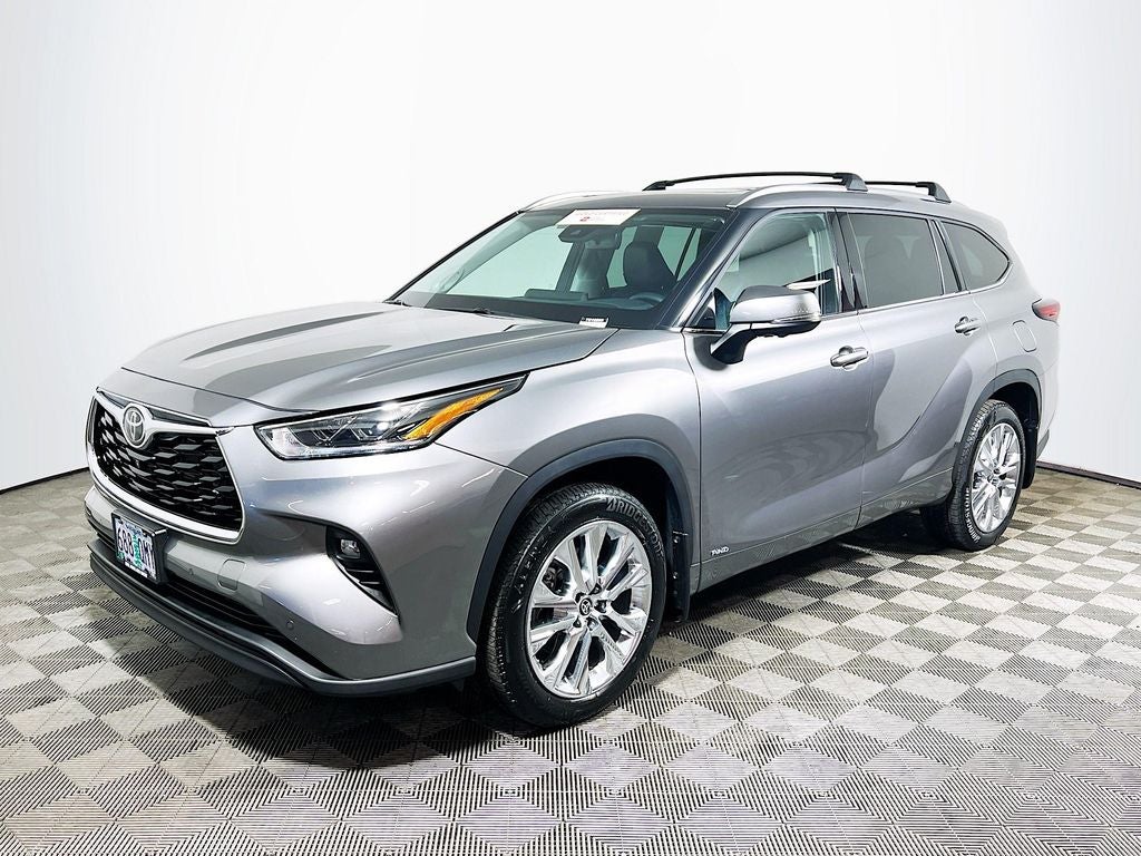 2025 Toyota Highlander Hybrid Limited