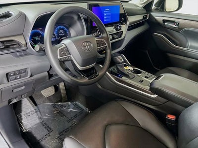 2025 Toyota Highlander Hybrid Limited