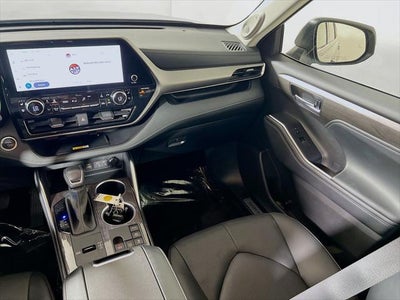 2025 Toyota Highlander Hybrid Limited