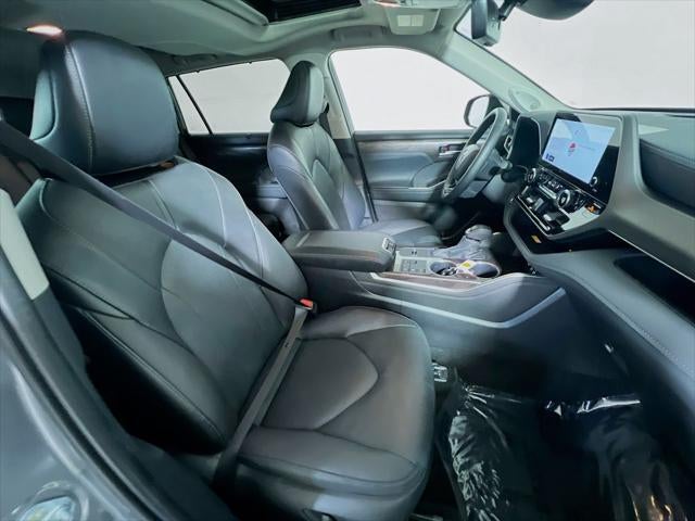 2025 Toyota Highlander Hybrid Limited